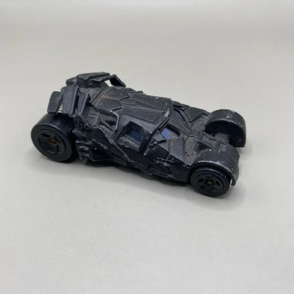 Hot Wheels DC Comics Batman‎ The Dark Knight Tumbler Black H6294 Die Cast Car
